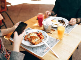 Couple Eating Out While Woman Takes Semaglutide